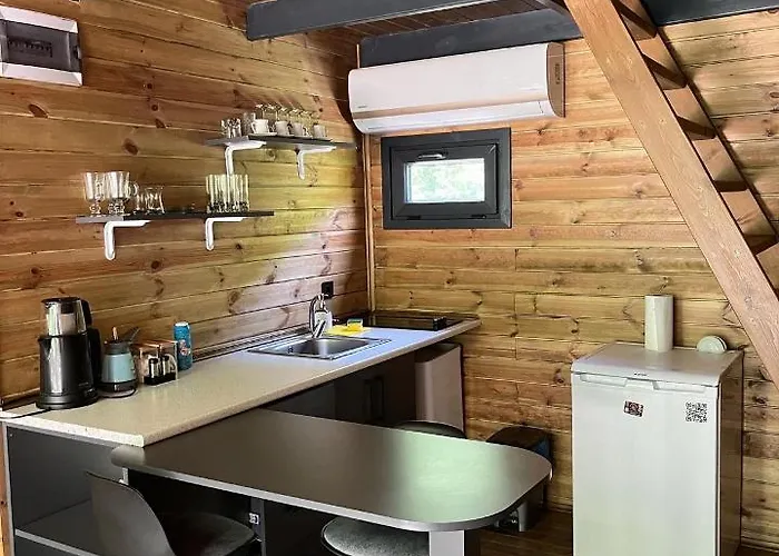 Bls Bungalove * ספנג'ה